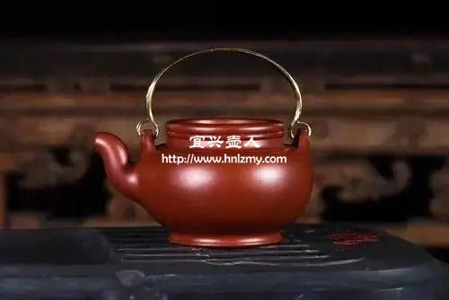 紫砂壶可以用茶水泡着养吗
