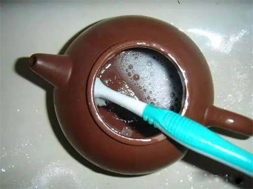 紫砂壶能不能用牙膏洗